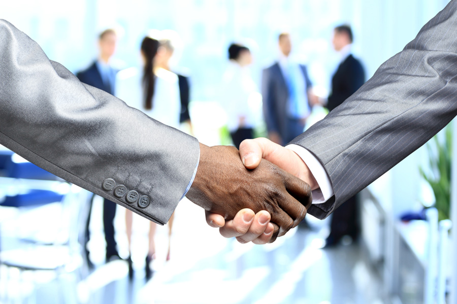 医院拒发工资？揭秘离职员工权益保障，深圳律师咨询网教你维权之道！