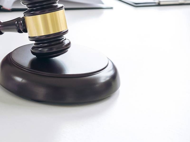 刑事辩护中的自由之路：保释与取保候审的奥秘解析